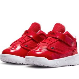 JORDAN Max Aura 4 University Red Size 4c